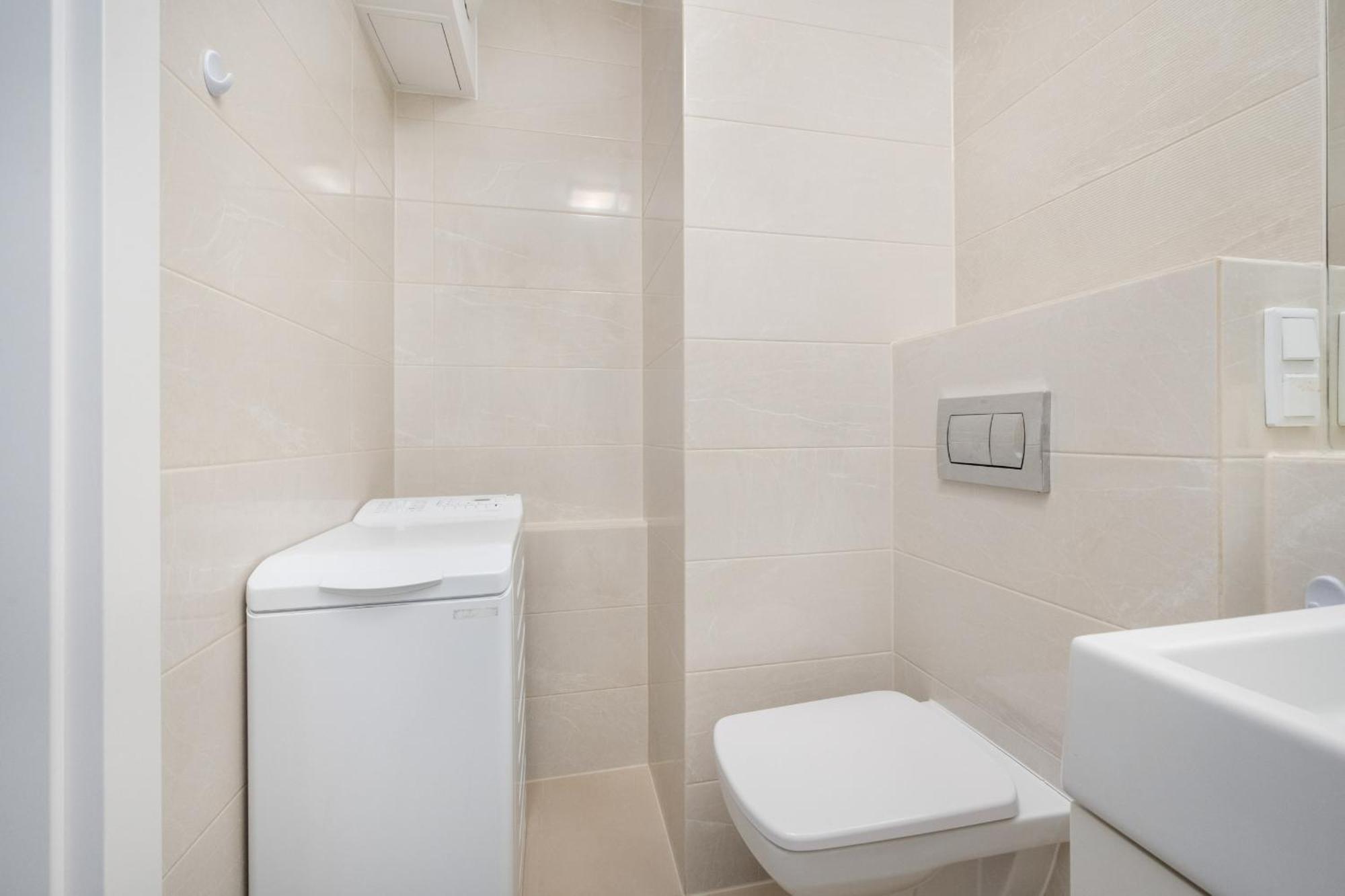 Klasyczny Apartament Z Balkonem We Wroclawiu By Noclegi Renters Exterior photo