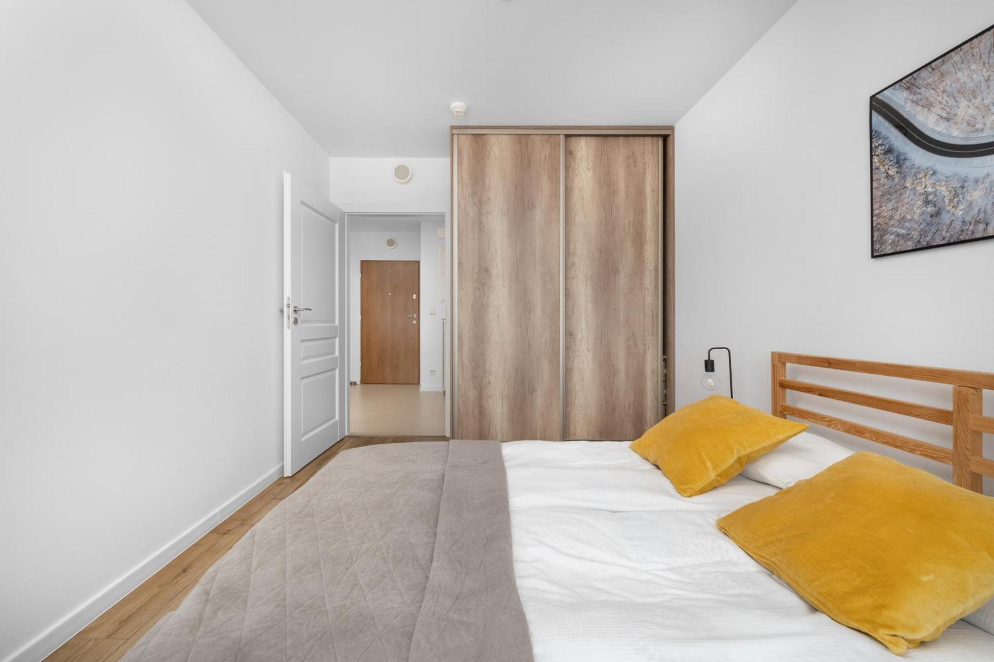 Klasyczny Apartament Z Balkonem We Wroclawiu By Noclegi Renters Exterior photo